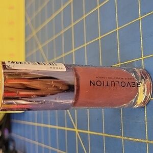 Revolution Lip Gloss w Peptides 4.6ml -  Hydr8